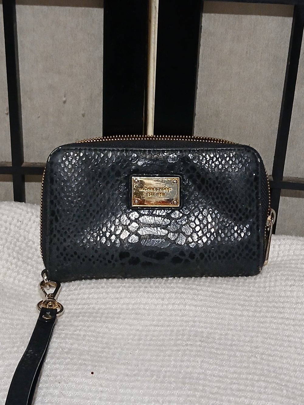 Michael Kors Black Textured Wristlet with Gold Plaque - Picture 1 of 10